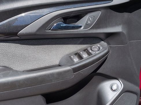 Used 2021 Chevrolet TrailBlazer LT w/ Sun and Liftgate Package FWD image 8
