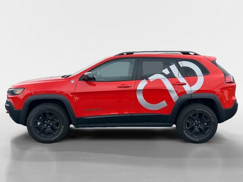 Used 2021 Jeep Cherokee Trailhawk w/ Sun, Sound & Nav Group AWD/4WD image 2