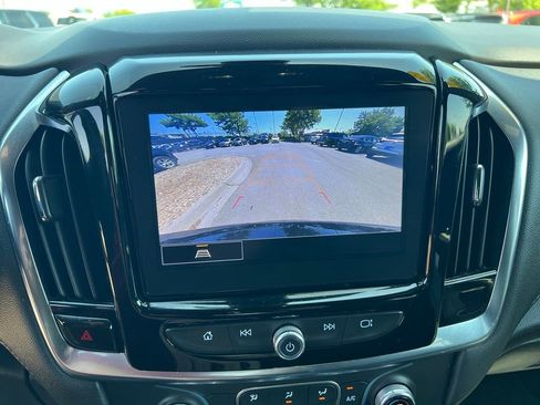 Used 2023 Chevrolet Traverse LT AWD/4WD image 39