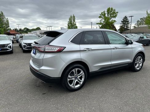 Used 2018 Ford Edge Titanium AWD/4WD image 6