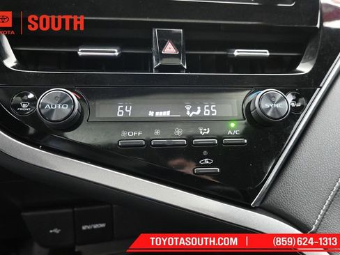 Used 2023 Toyota Camry SE w/ Convenience Package AWD/4WD image 18