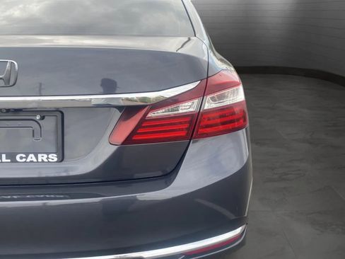 Used 2017 Honda Accord EX-L image 33