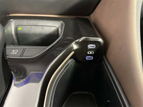 Used 2024 Toyota Crown Limited w/ Advanced Technology Package image 22