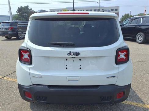 Used 2022 Jeep Renegade Latitude w/ Convenience Group image 6