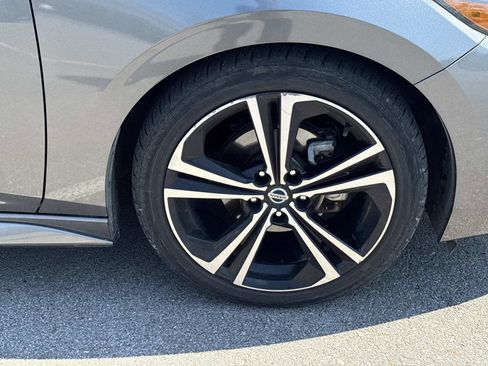 Used 2020 Nissan Sentra SR image 10