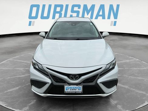 Used 2023 Toyota Camry XSE FWD image 9