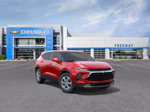 New 2025 Chevrolet Blazer LT image 1