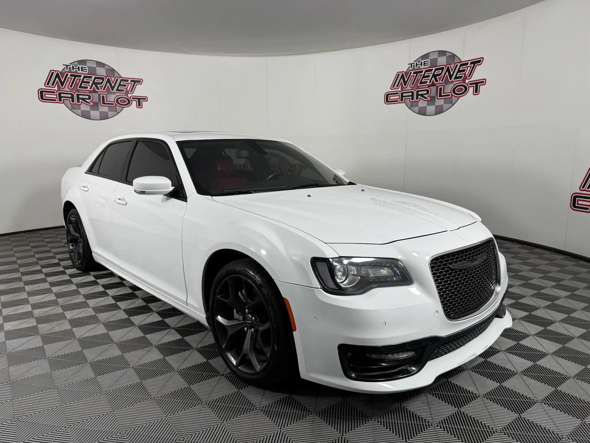 Used 2021 Chrysler 300 S w/ S Model Appearance Package RWD image 9
