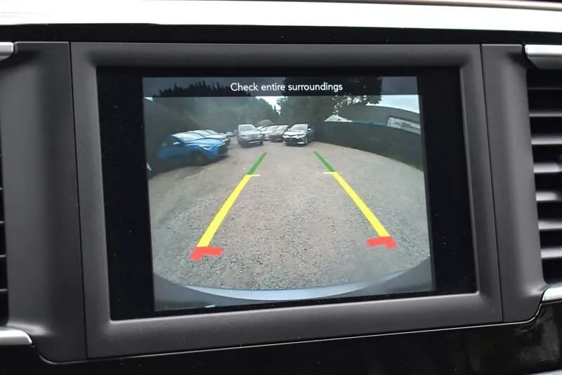 Used 2018 Chrysler Pacifica Touring-L FWD image 20