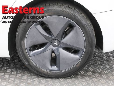 Used 2023 Tesla Model 3 Standard Range image 30