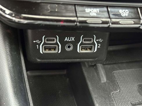 Certified 2022 Dodge Durango R/T w/ Blacktop Package AWD/4WD image 33