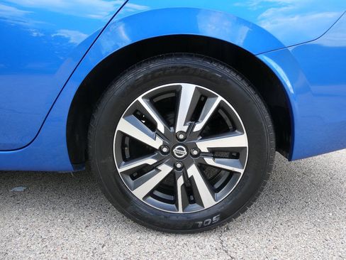 Used 2021 Nissan Versa SV FWD image 32