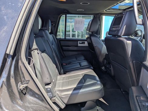 Used 2017 Ford Expedition Limited AWD/4WD image 40
