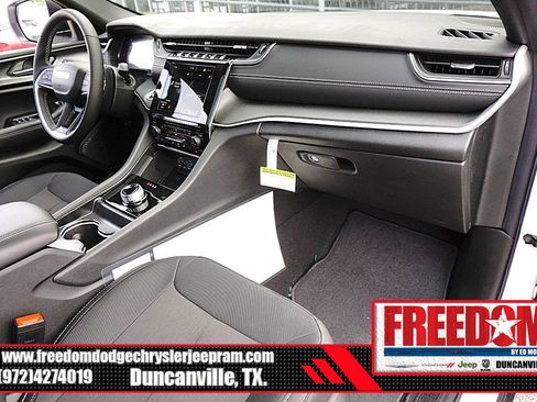 New 2026 Jeep Grand Cherokee Laredo X RWD image 12