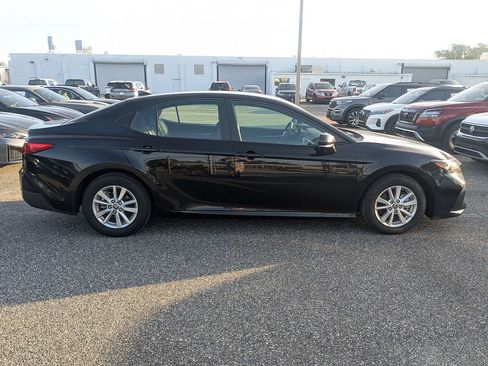 Used 2025 Toyota Camry LE FWD image 3