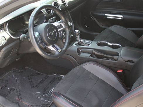Used 2019 Ford Mustang GT Premium w/ Equipment Group 401A RWD image 5
