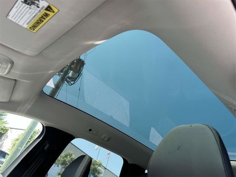 New 2025 Volvo EX90 Ultra image 16