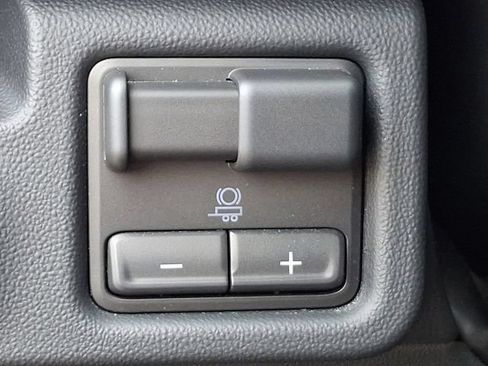 Used 2025 GMC Sierra EV Denali AWD/4WD image 11