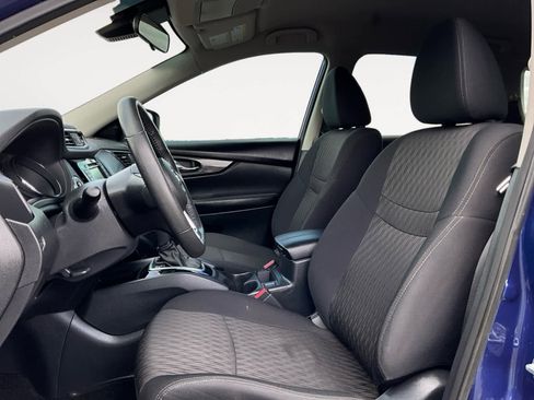 Used 2019 Nissan Rogue SV AWD/4WD image 10