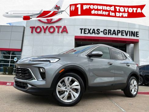 Used 2025 Buick Encore GX Preferred FWD image 1