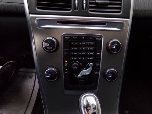 Used 2013 Volvo XC60 3.2 FWD image 19
