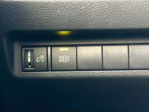 Used 2019 Toyota RAV4 XLE image 34