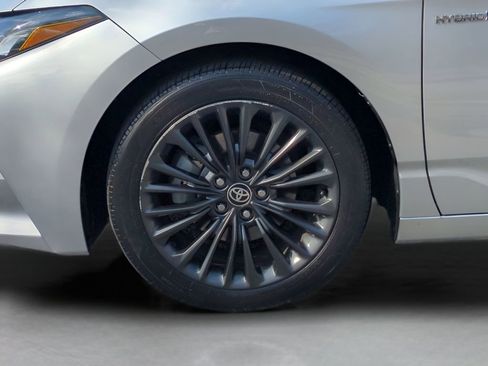 Used 2021 Toyota Avalon XSE image 11