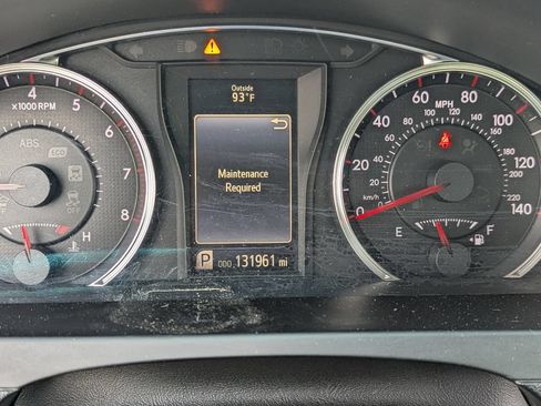 Used 2016 Toyota Camry SE FWD image 25