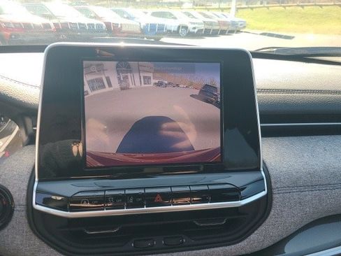 New 2025 Jeep Compass Latitude w/ Sun & Sound Group image 15