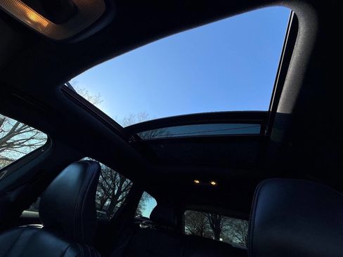 Used 2016 Volvo XC60 T6 R-Design Platinum w/ Climate Package image 11