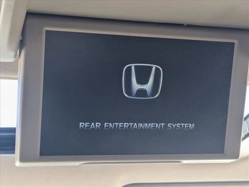 Used 2018 Honda Pilot Elite image 18