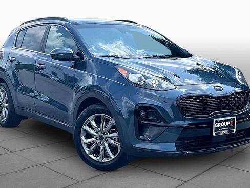 Used 2021 Kia Sportage S w/ S FWD Premium Package image 3