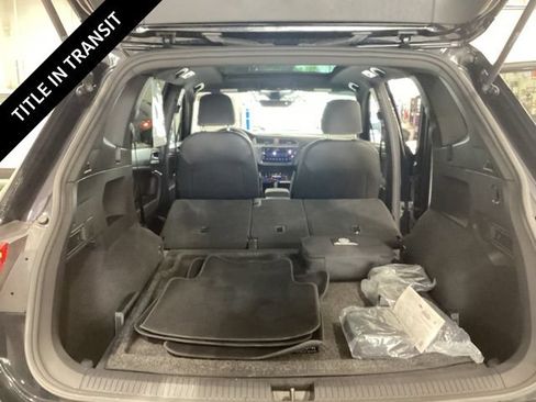 Used 2023 Volkswagen Tiguan SE R-Line AWD/4WD image 16
