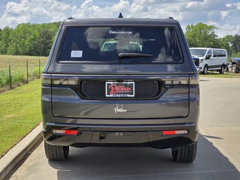 New 2026 Jeep Grand Wagoneer L Limited AWD/4WD image 4