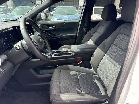 Used 2025 Chevrolet Equinox LT AWD/4WD image 23