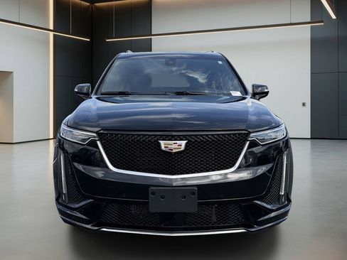Used 2025 Cadillac XT6 Sport w/ Platinum Package AWD/4WD image 9