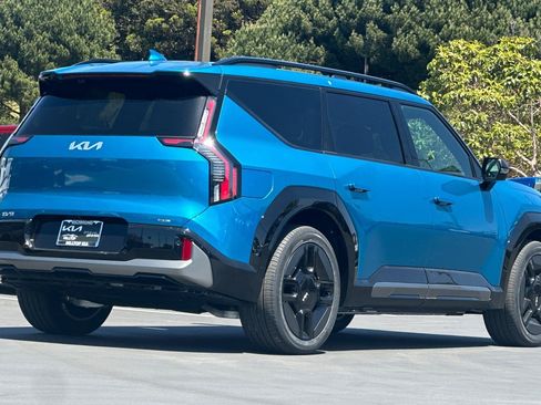 New 2026 Kia EV9 GT-Line image 4