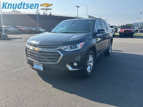 Used 2021 Chevrolet Traverse LT AWD/4WD image 3
