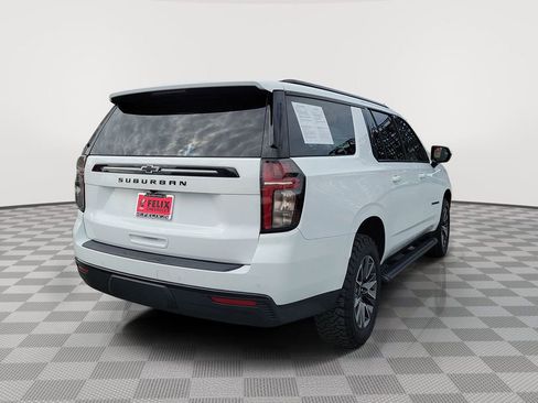 Used 2023 Chevrolet Suburban Z71 image 3
