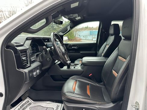 Certified 2023 GMC Sierra 1500 AT4 w/ AT4 Premium Package image 18