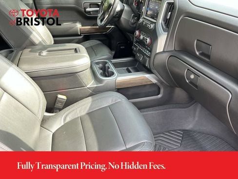 Used 2020 Chevrolet Silverado 1500 LT Trail Boss w/ Midnight Edition AWD/4WD image 23