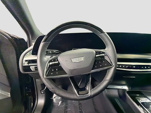 Used 2025 Cadillac Lyriq Luxury w/ LPO, Floor Liner Package AWD/4WD image 14