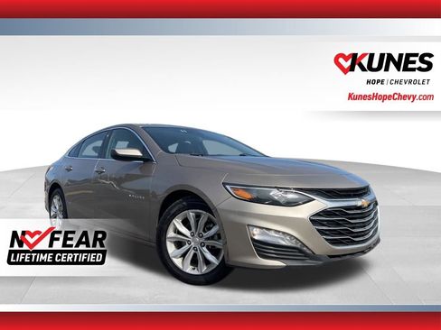 Used 2024 Chevrolet Malibu LT image 1