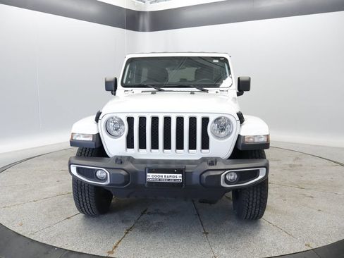 Used 2021 Jeep Wrangler Unlimited Sahara AWD/4WD image 8