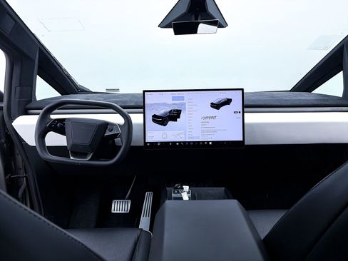 Used 2024 Tesla Cybertruck Cyberbeast AWD/4WD image 25
