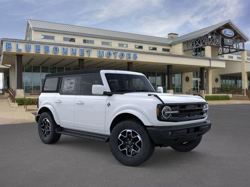 New 2025 Ford Bronco Outer Banks image 7