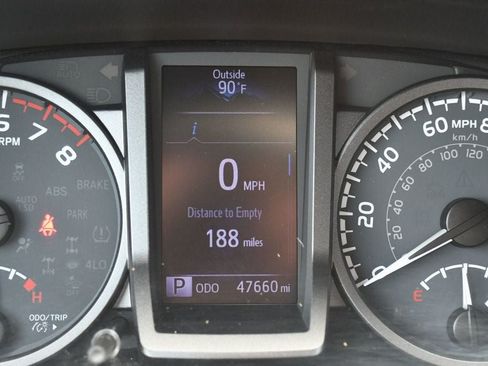 Used 2020 Toyota Tacoma TRD Off-Road AWD/4WD image 62