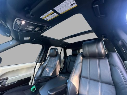 Used 2015 Land Rover Range Rover Supercharged AWD/4WD image 19