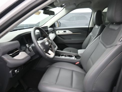 New 2026 Ford Explorer Active w/ Active Comfort Package image 30