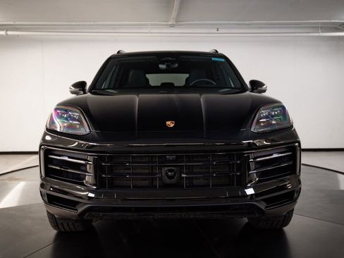 New 2026 Porsche Cayenne AWD/4WD image 10